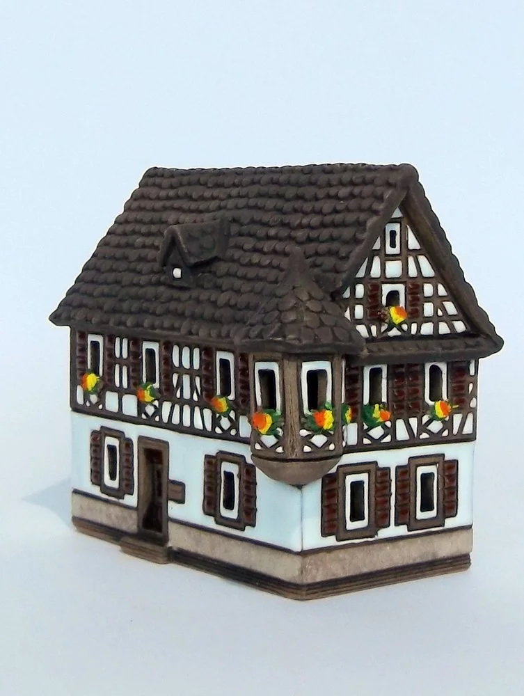 Eifelis — Modelis MON-01M-H-10